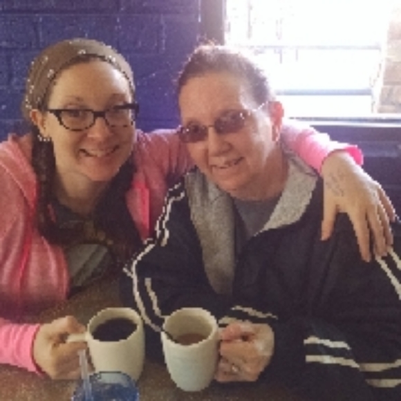 Meet your Posher, Emilia - Picture 5 of 9